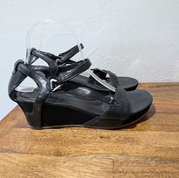 Teva 1003969 Women's Black Leather Open‎ Toe Capri Wedge Sandals Size 9 - Picture 1 of 7